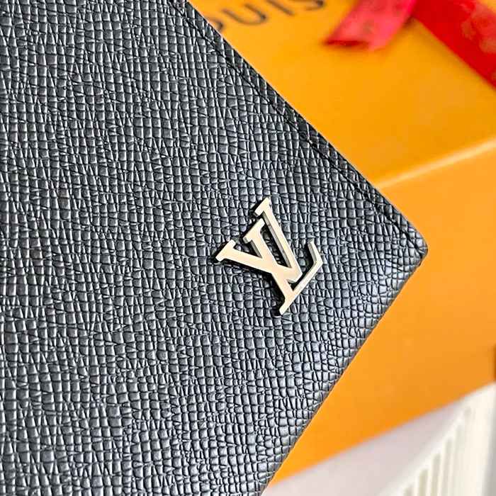 LOUIS VUITTON M30450 特級正品斜め掛け サイズ:27x21cm