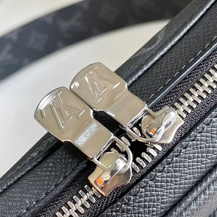 LOUIS VUITTON M30233 イタリア黒花レザー斜め掛け サイズ:25x19cm