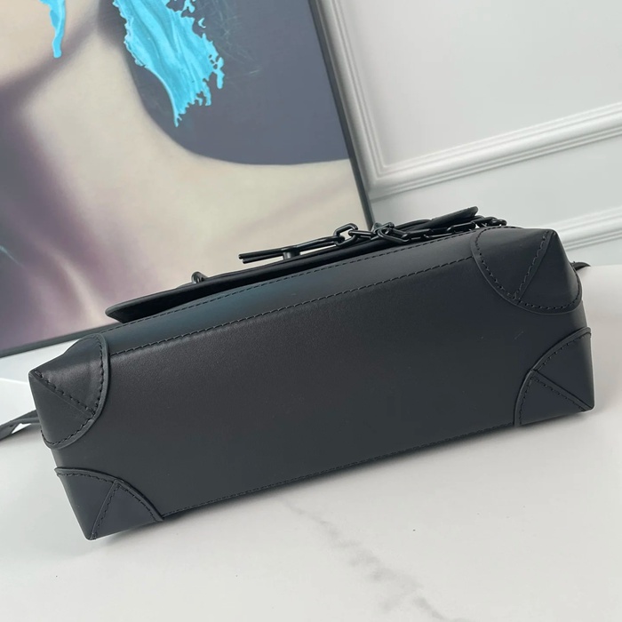 LOUIS VUITTON M46953 キャンバスメッセンジャー スチーマー 小 サイズ:25x19cm