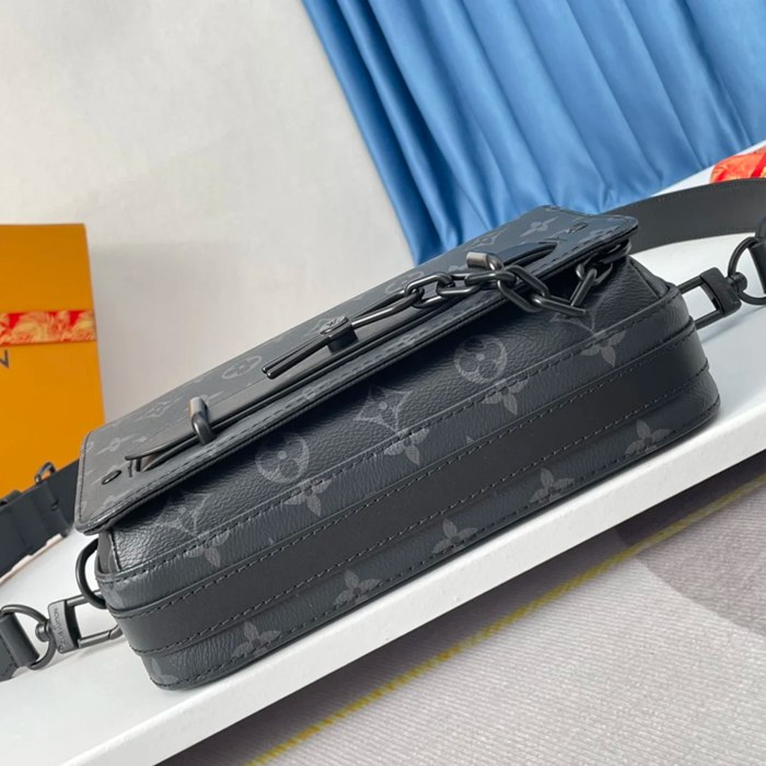 LOUIS VUITTON M45585 キャンバスメッセンジャー スチーマー サイズ:23.5x17cm