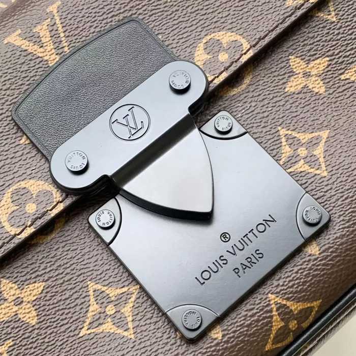 LOUIS VUITTON M45806 キャンバスメッセンジャー Sロック サイズ:22x18cm