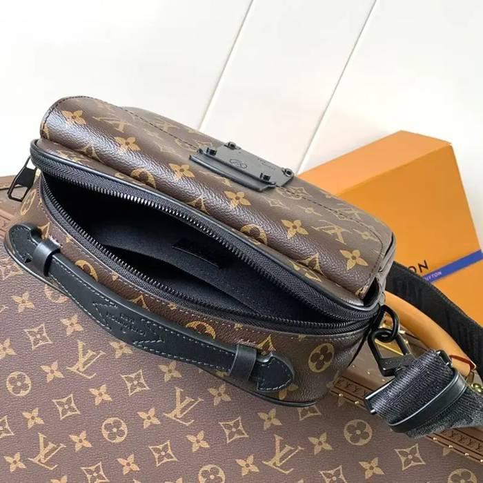 LOUIS VUITTON M45806 キャンバスメッセンジャー Sロック サイズ:22x18cm