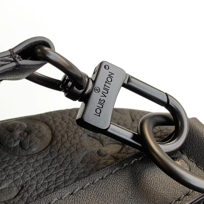 LOUIS VUITTON M20900 牛皮革ハンドバッグ キープオール サイズ:25x15x11cm