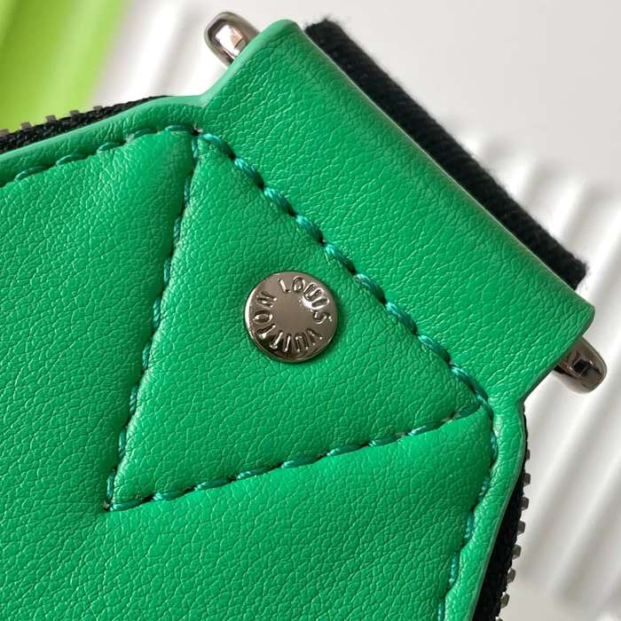 LOUIS VUITTON M25891 アベニュー 黒花ショルダー胸バッグ サイズ:30x16x5.7cm