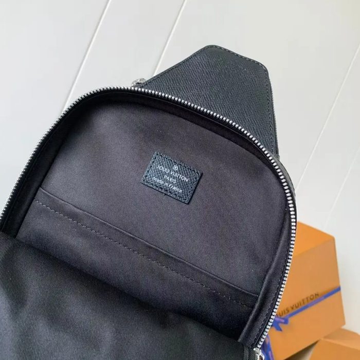 LOUIS VUITTON M30863 小ショルダー アベニュー サイズ:31x20cm