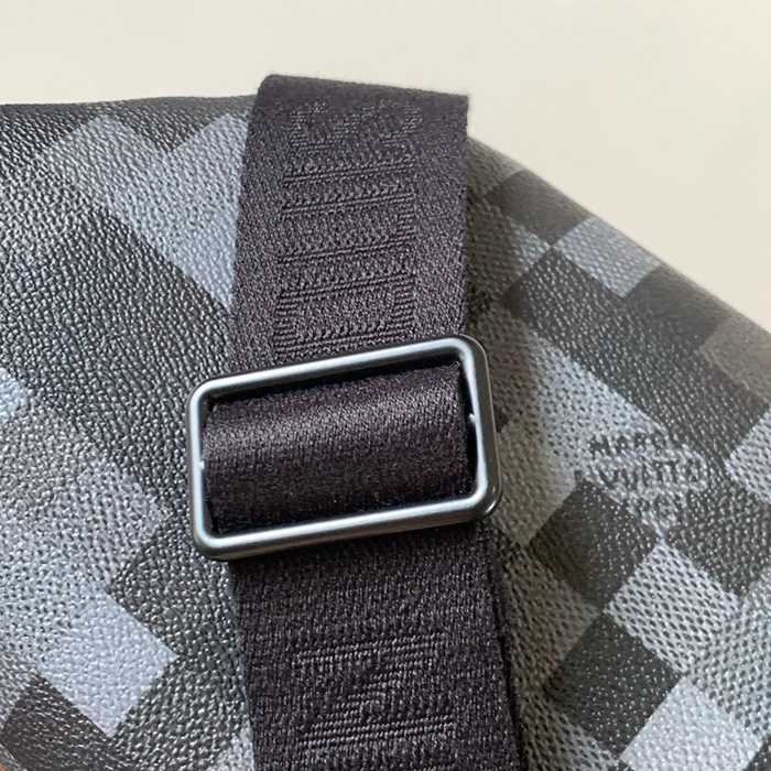 LOUIS VUITTON M14920 迷彩胸バッグ ラッシュ サイズ:30x15cm