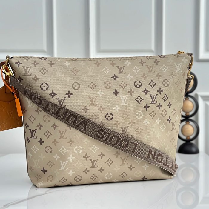 LOUIS VUITTON M26931 杏グラデハンドバッグ メティス サイズ:48x36x12cm