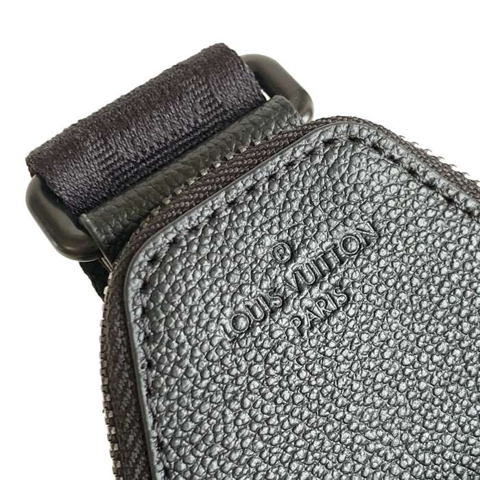 LOUIS VUITTON M14953 黒コーティングキャンバス胸バッグ サイズ:33x16x5.7cm