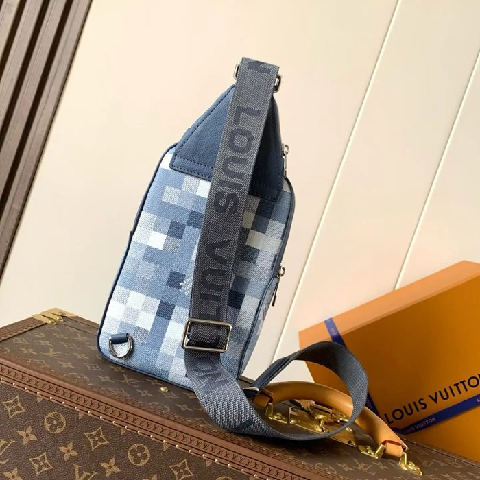 LOUIS VUITTON M28589 黒コーティングキャンバス胸バッグ サイズ:33x16x5.7cm