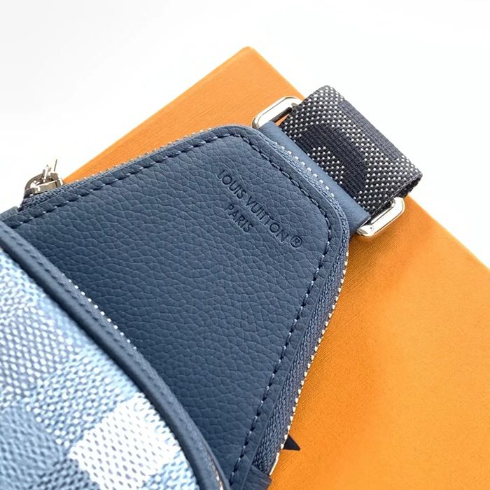 LOUIS VUITTON M28589 黒コーティングキャンバス胸バッグ サイズ:33x16x5.7cm
