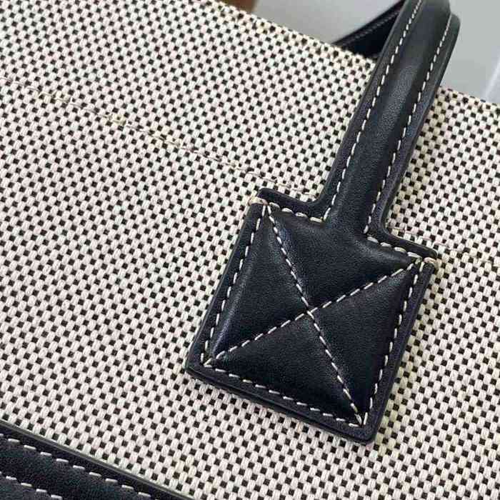 BURBERRY キャンバス プリント ショルダーバッグ トート 40x30x16cm サイズ:40x30x16cm