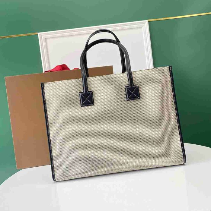 BURBERRY キャンバス プリント ショルダーバッグ トート 40x30x16cm サイズ:40x30x16cm