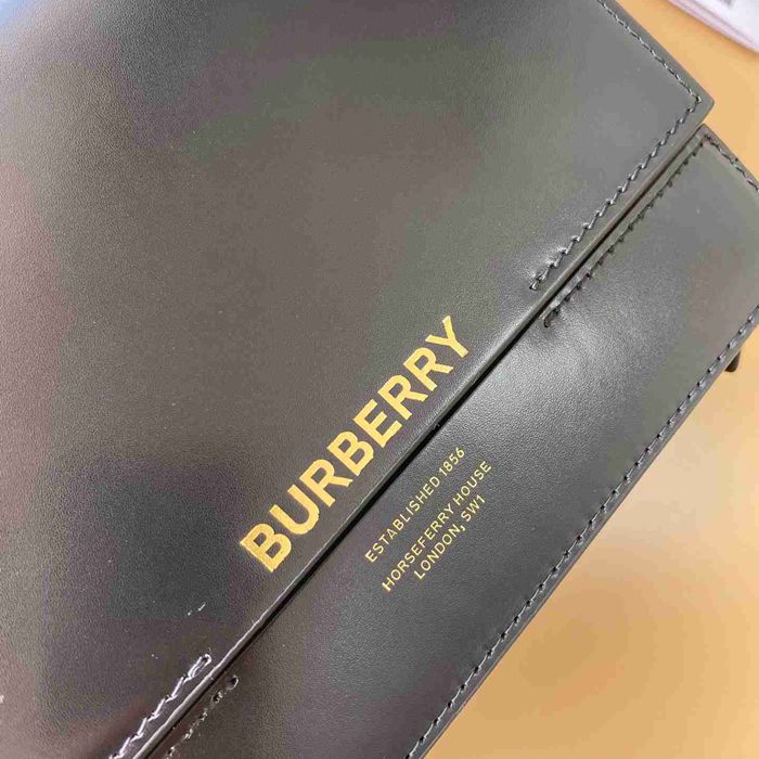 BURBERRY 595155 プリント 斜め掛けバッグ クラシック 20x16cm サイズ:20x16cm