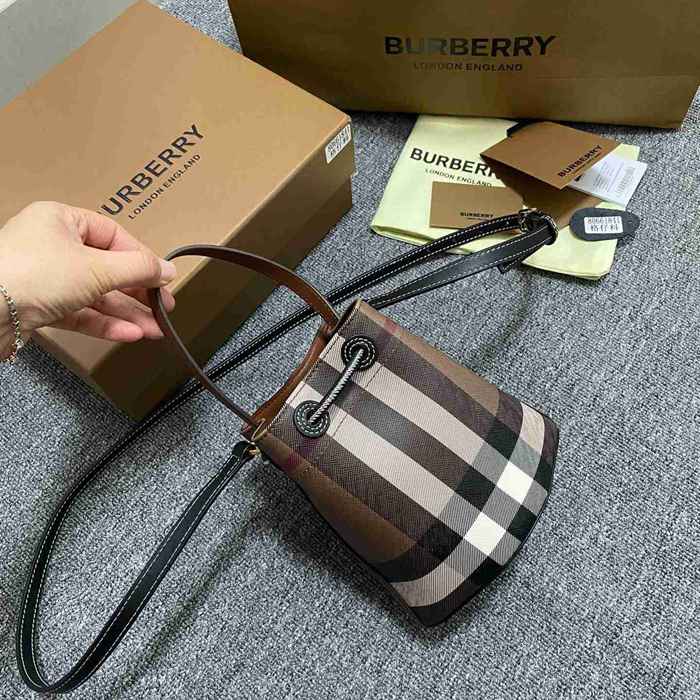 BURBERRY 1841 ブラウン バケツバッグ バケツ 18x16x11cm サイズ:18x16x11cm