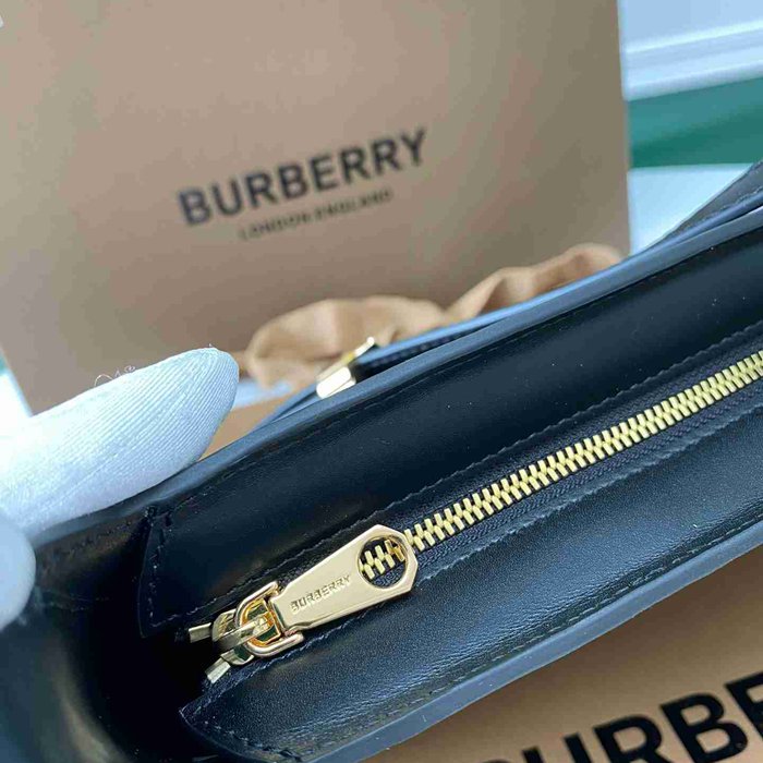 BURBERRY 2491 ゴールド ショルダーバッグ クラシック 28x14cm サイズ:28x14cm