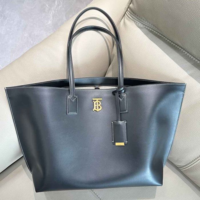 BURBERRY 5031 カーフスキン ショルダーバッグ TB 34x28x14cm サイズ:34x28x14cm