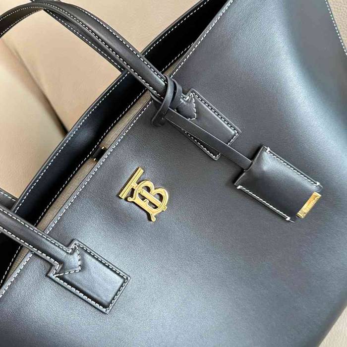 BURBERRY 5031 カーフスキン ショルダーバッグ TB 34x28x14cm サイズ:34x28x14cm