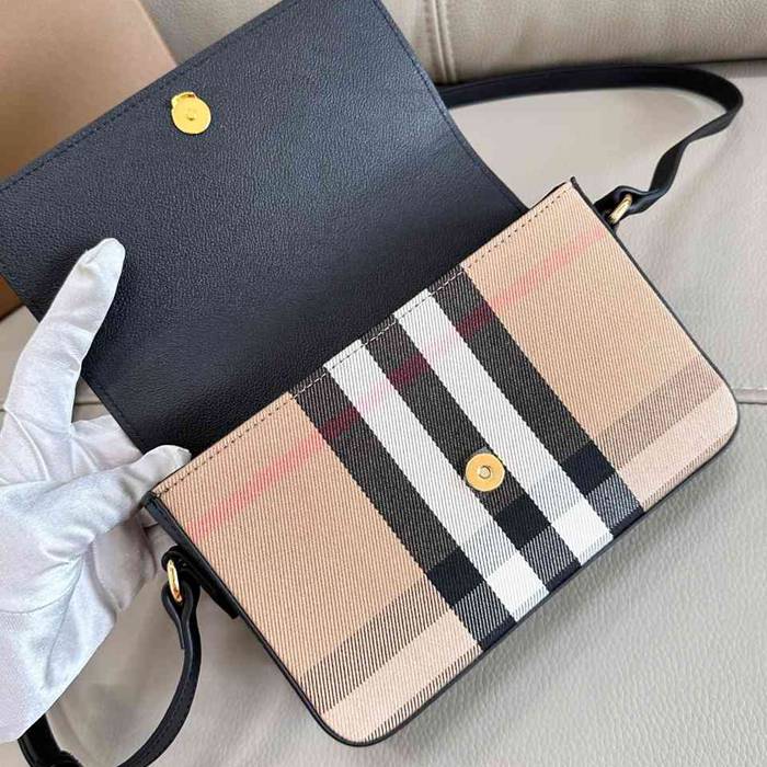 BURBERRY 0281 カーフスキン チェック 斜め掛けバッグ クラシックチェック 20x13cm サイズ:20x13cm