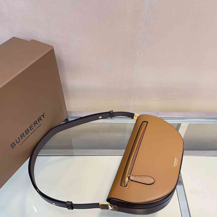 BURBERRY 717165 ゴールド 斜め掛けバッグ クラシック 26x15cm サイズ:26x15cm