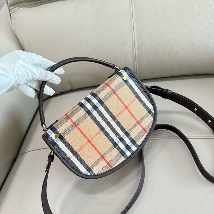 BURBERRY 2160 カーフスキン チェック 斜め掛けバッグ クラシックチェック 24x18cm サイズ:24x18cm