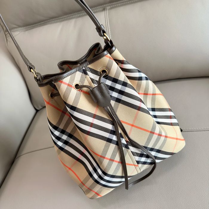 BURBERRY 8711 カーフスキン チェック 斜め掛けバッグ クラシックチェック 29x28x16cm サイズ:29x28x16cm