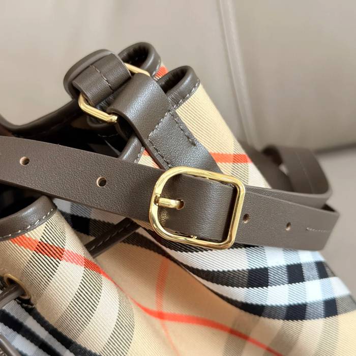 BURBERRY 8711 カーフスキン チェック 斜め掛けバッグ クラシックチェック 29x28x16cm サイズ:29x28x16cm
