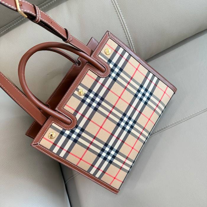 BURBERRY 2661 チェック ショルダーバッグ クラシックチェック 32x25x15cm サイズ:32x25x15cm