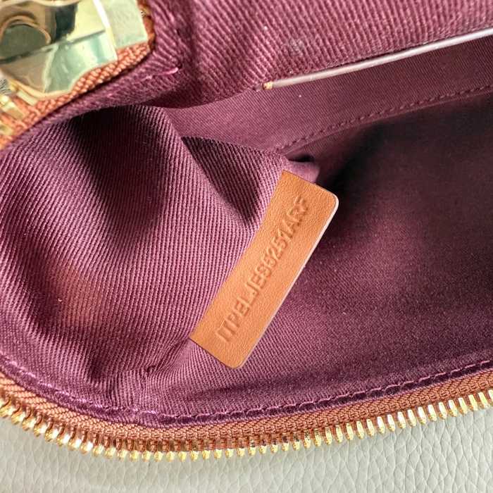 BURBERRY 5251 カーフスキン ベージュ 斜め掛けバッグ クラシックチェック 20x15cm サイズ:20x15cm