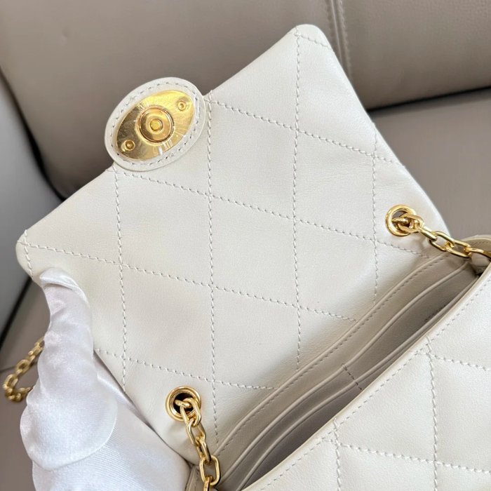 BURBERRY 6411 カーフスキン ゴールド 斜め掛けバッグ カーフスキン 19x13cm サイズ:19x13cm