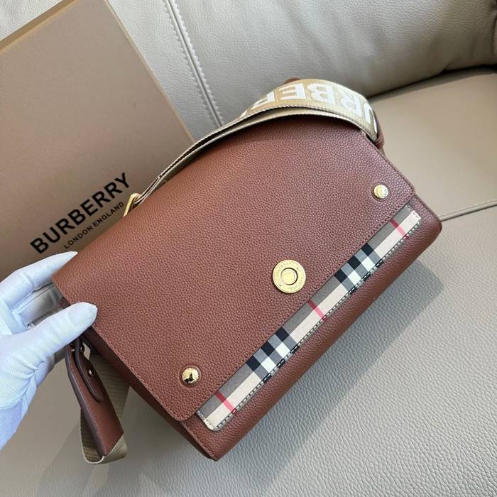BURBERRY 9061 粒紋レザー チェック 斜め掛けバッグ クラシックチェック 25x18cm サイズ:25x18cm