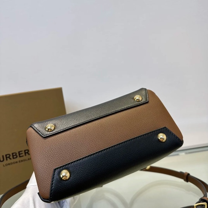 BURBERRY 7121 カーフレザー チェック 斜め掛けバッグ クラシックチェック 22x17x12cm サイズ:22x17x12cm