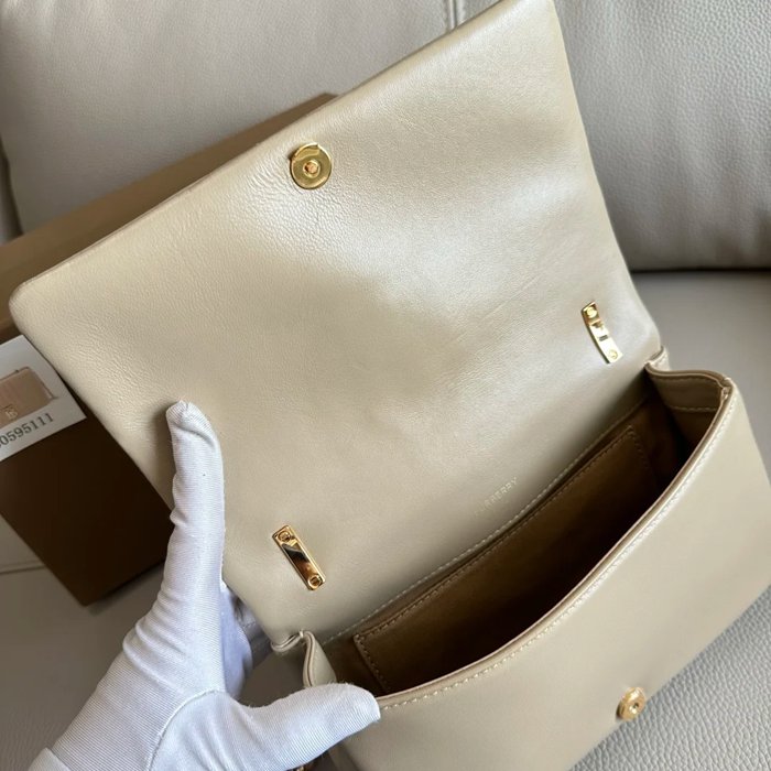 BURBERRY 5111 ラムレザー チェック 斜め掛けバッグ クラシックチェック 23x13cm サイズ:23x13cm