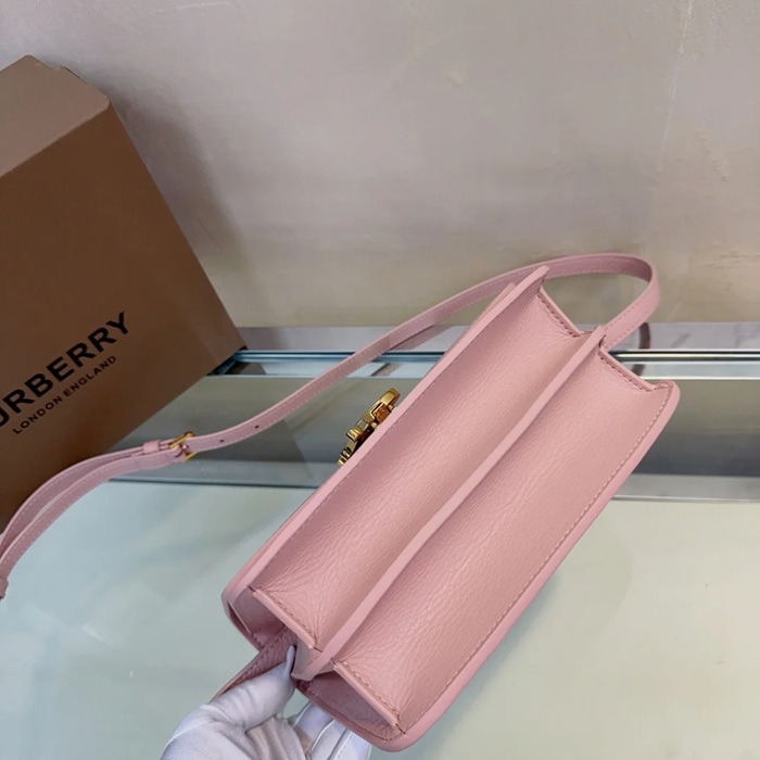 BURBERRY 3311 粒紋レザー 斜め掛けバッグ TB 21x16cm サイズ:21x16cm