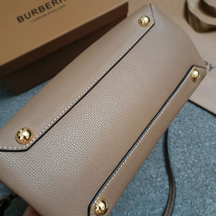 BURBERRY 89019 カーフスキン チェック 斜め掛けバッグ クラシックチェック 26x21x12cm サイズ:26x21x12cm