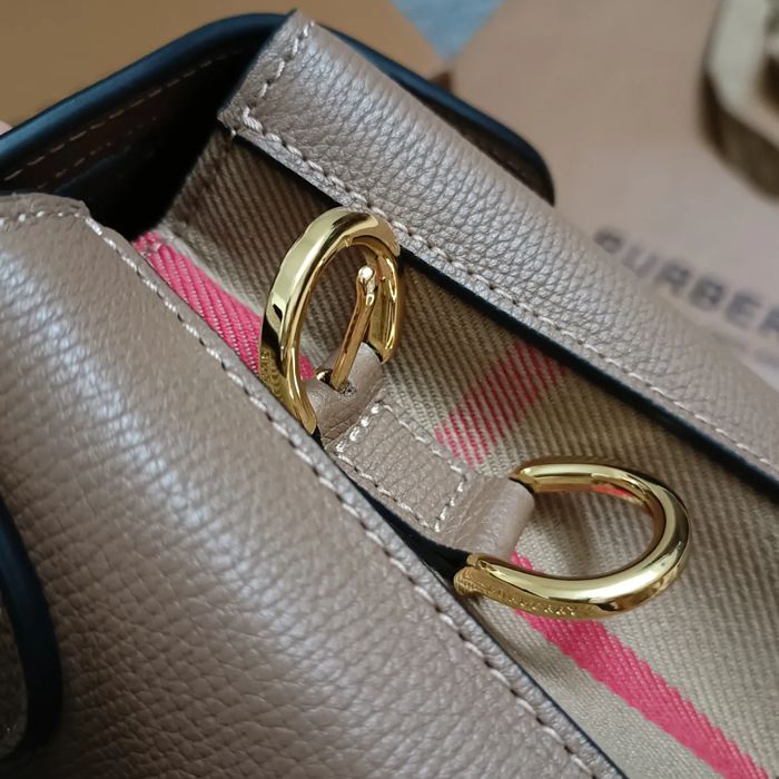 BURBERRY 89019 カーフスキン チェック 斜め掛けバッグ クラシックチェック 26x21x12cm サイズ:26x21x12cm