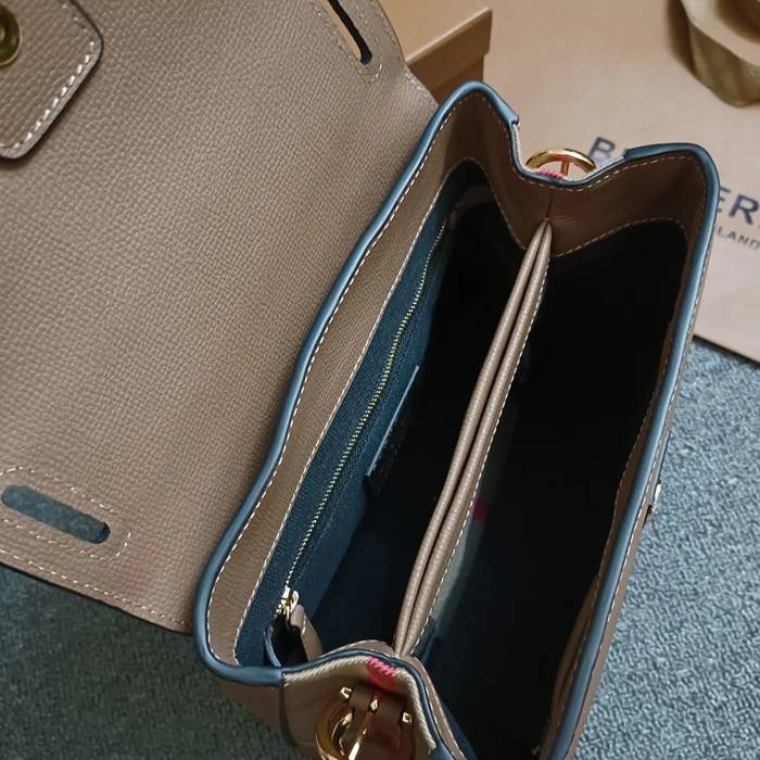 BURBERRY 89019 カーフスキン チェック 斜め掛けバッグ クラシックチェック 26x21x12cm サイズ:26x21x12cm