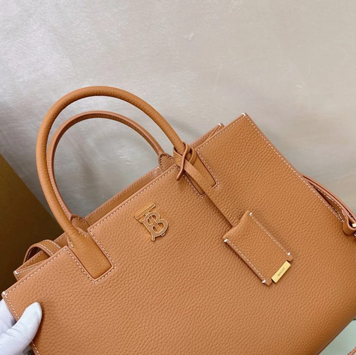 BURBERRY 9761 カーフスキン 斜め掛けバッグ TB 32x24x12cm サイズ:32x24x12cm