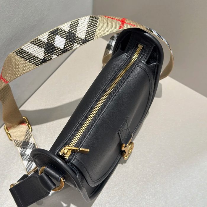 BURBERRY 6931 カーフスキン チェック 斜め掛けバッグ クラシックチェック 19x18cm サイズ:19x18cm
