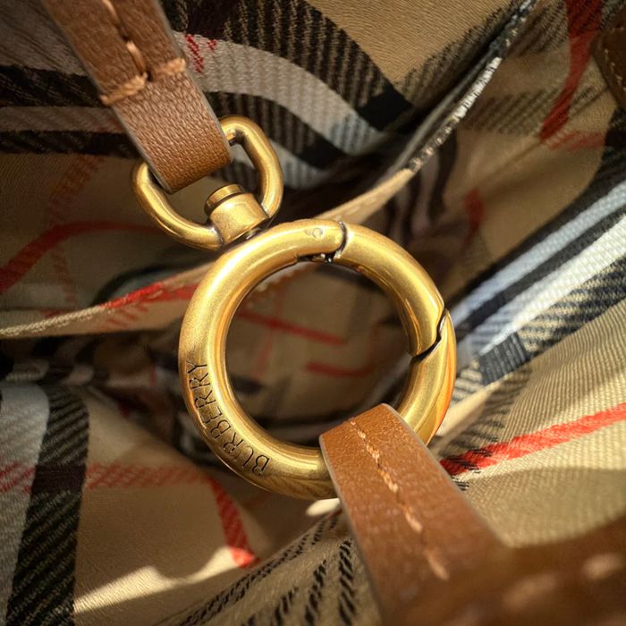 BURBERRY 5941 カーフスキン ベージュ 斜め掛けバッグ クラシックチェック 22x21cm サイズ:22x21cm