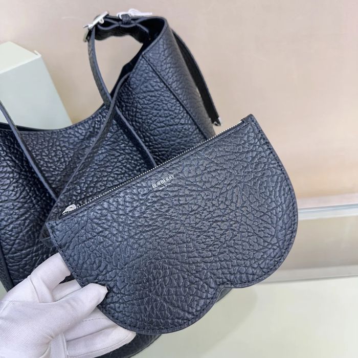 BURBERRY 5781 ゴールド ショルダーバッグ クラシック 33x30cm サイズ:33x30cm