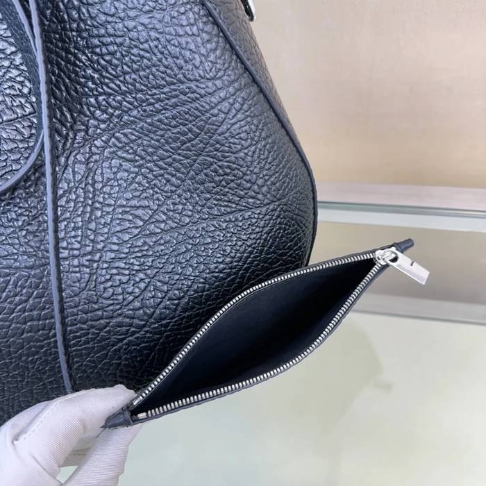 BURBERRY 5781 ゴールド ショルダーバッグ クラシック 33x30cm サイズ:33x30cm