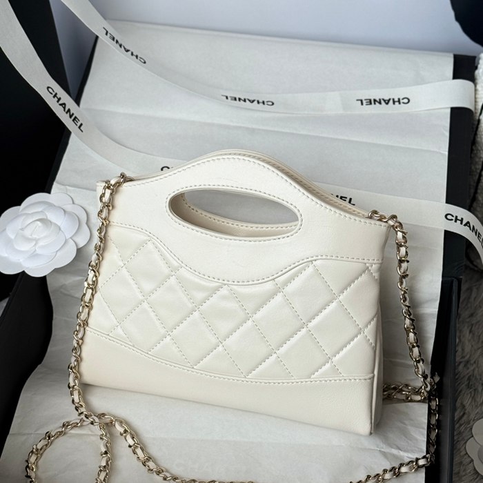 CHANEL AS3656 ラムレザー ゴールド クラシック 小 20.5×17.5×4cm サイズ:20.5×17.5×4cm