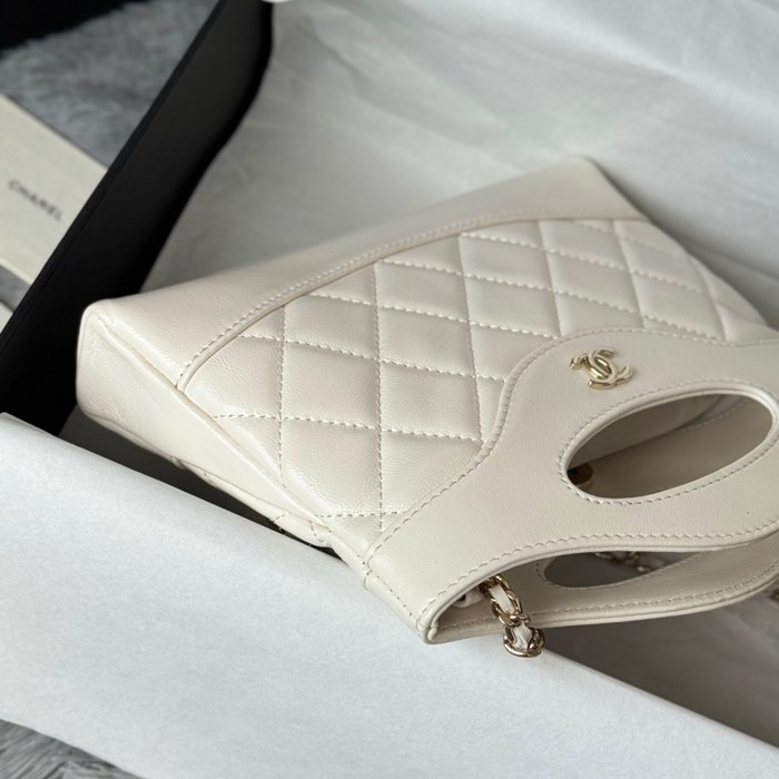CHANEL AS3656 ラムレザー ゴールド クラシック 小 20.5×17.5×4cm サイズ:20.5×17.5×4cm