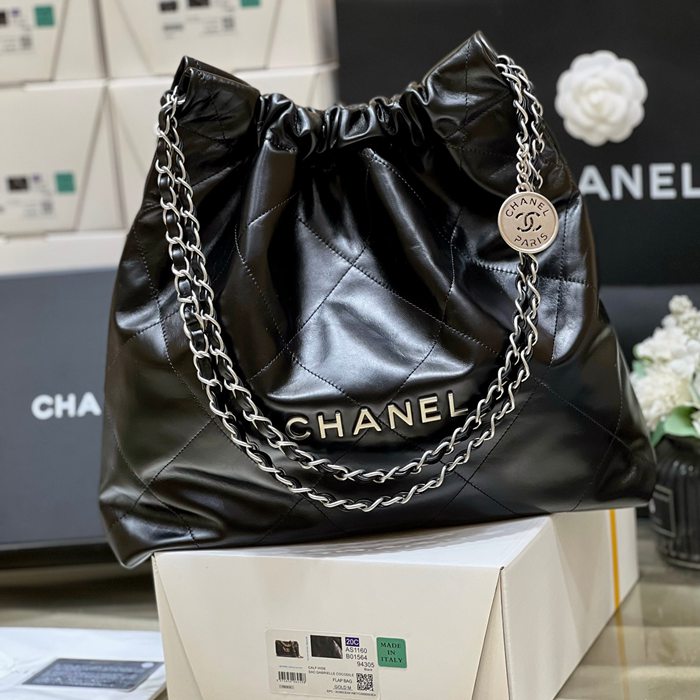 CHANEL カーフレザー ブラック×シルバー クラシック ファッショナブル 42×39×8cm サイズ:42×39×8cm