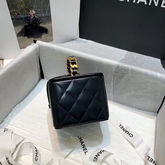 CHANEL ブラック×グリーン ハンドバッグ 小 11×9.5×8.5cm サイズ:11×9.5×8.5cm