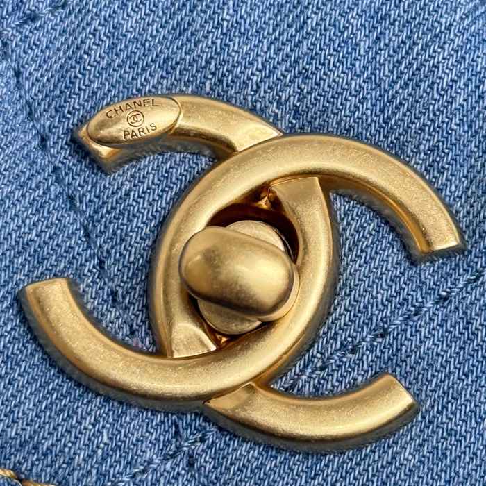 CHANEL デニム 菱格紋 斜め掛けバッグ クラシック 小 30×22×5cm サイズ:30×22×5cm