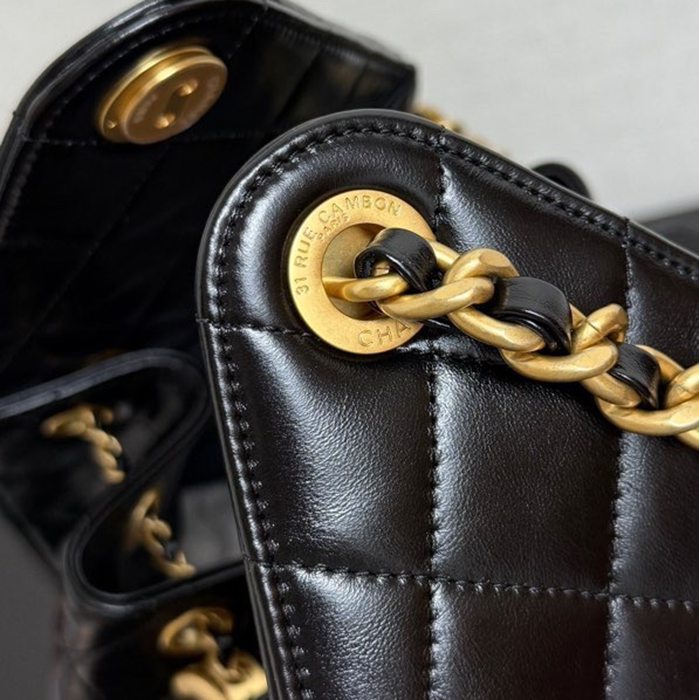 CHANEL 脇下バッグ 小 秋冬 30×30×15cm サイズ:30×30×15cm