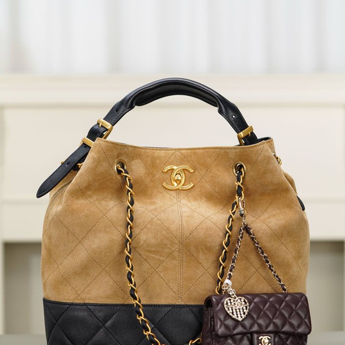 CHANEL 菱格紋 バケツバッグ クラシック 33×29×11cm サイズ:33×29×11cm
