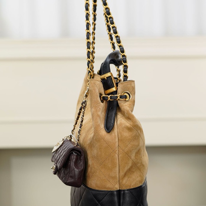 CHANEL 菱格紋 バケツバッグ クラシック 33×29×11cm サイズ:33×29×11cm