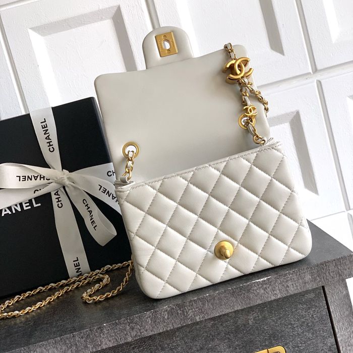 CHANEL ラムレザー ホワイト×グレー×ゴールド 斜め掛けバッグ ヴィンテージ 小 23.5×14.5×7cm サイズ:23.5×14.5×7cm